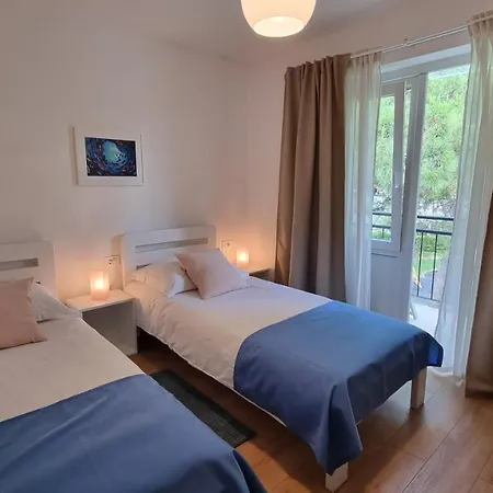 Rivarela Blu - Newly Renovated And Location Near Sea Apartment