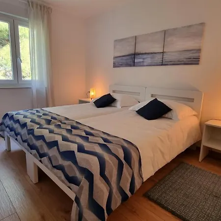 Apartman Rivarela Blu - Newly Renovated And Location Near Sea *