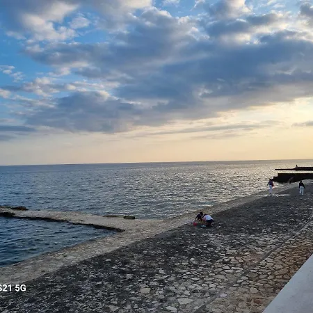 Rivarela Blu - Newly Renovated And Location Near Sea Apartman